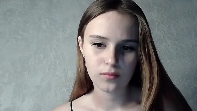 SweetLoraa online show from September 28, 2025, 4:03 pm