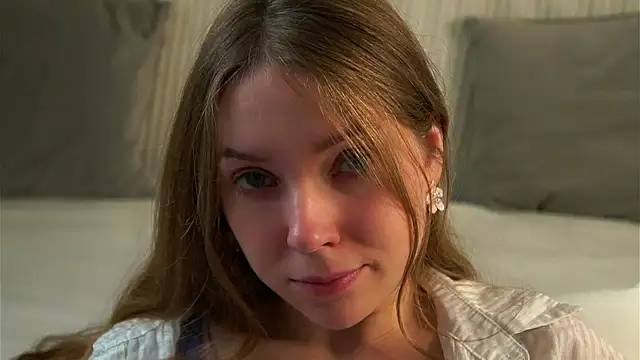 Snapshot of KarriBrownd chatting on October 3, 2025, 1:09 am KarriBrownd online show from October 3, 2025, 1:09 am