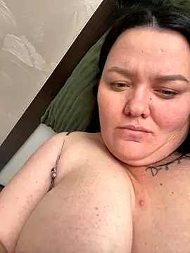 Snapshot of SunnyLeila2101 chatting on October 20, 2025, 11:33 am SunnyLeila2101 online show from October 20, 2025, 11:33 am