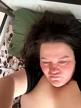 Snapshot of SunnyLeila2101 chatting on October 7, 2025, 7:20 am SunnyLeila2101 online show from October 7, 2025, 7:20 am