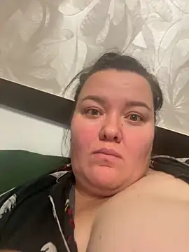 Snapshot of SunnyLeila2101 chatting on September 23, 2025, 8:27 pm SunnyLeila2101 online show from September 23, 2025, 8:27 pm