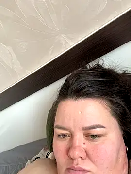 SunnyLeila2101 online show from September 10, 2025, 9:41 am