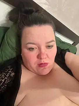 Snapshot of SunnyLeila2101 chatting on October 8, 2025, 5:13 pm SunnyLeila2101 online show from October 8, 2025, 5:13 pm