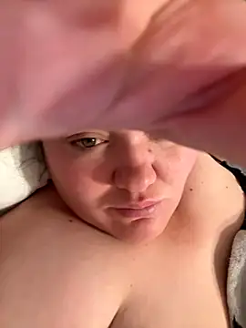 Snapshot of SunnyLeila2101 chatting on September 16, 2025, 8:43 pm SunnyLeila2101 online show from September 16, 2025, 8:43 pm