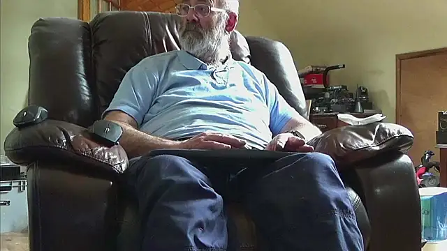 Snapshot of janzer13 chatting on May 7, 2026, 1:03 pm janzer13 online show from May 7, 2026, 1:03 pm