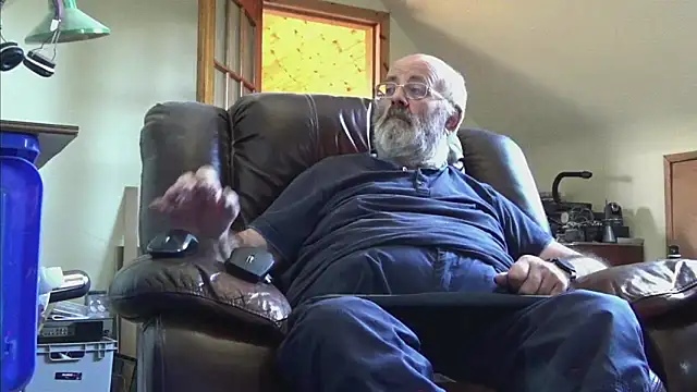 Snapshot of janzer13 chatting on September 25, 2025, 12:55 pm janzer13 online show from September 25, 2025, 12:55 pm