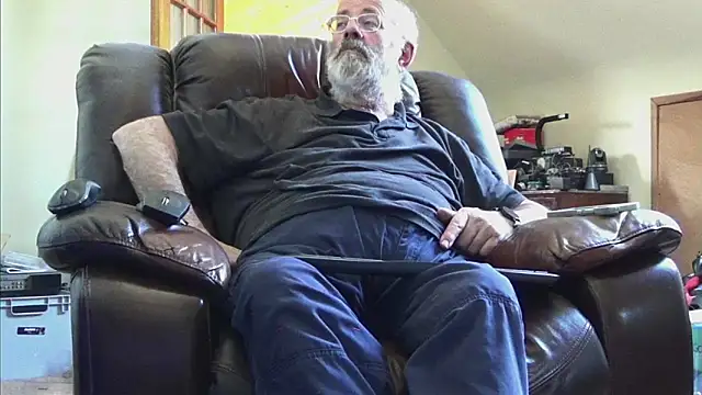 Snapshot of janzer13 chatting on May 13, 2026, 1:18 pm janzer13 online show from May 13, 2026, 1:18 pm
