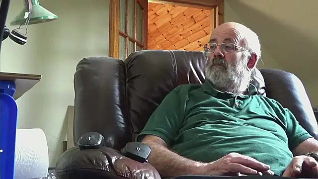 Snapshot of janzer13 chatting on October 23, 2025, 12:48 pm janzer13 online show from October 23, 2025, 12:48 pm