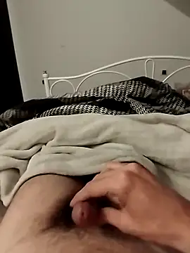 Snapshot of tip_hard_cock chatting on October 25, 2025, 4:18 pm tip hard cock online show from October 25, 2025, 4:18 pm