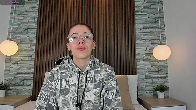 Snapshot of melodyvega0591 chatting on October 12, 2025, 1:12 pm melodyvega0591 online show from October 12, 2025, 1:12 pm