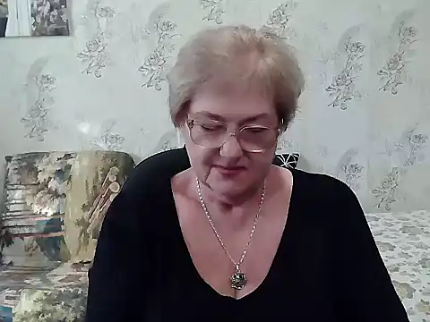 Snapshot of Renata62011 chatting on October 18, 2025, 11:34 am Renata62011 online show from October 18, 2025, 11:34 am