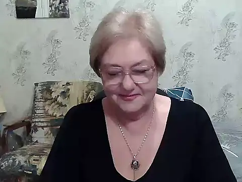 Snapshot of Renata62011 chatting on October 28, 2025, 4:13 am Renata62011 online show from October 28, 2025, 4:13 am