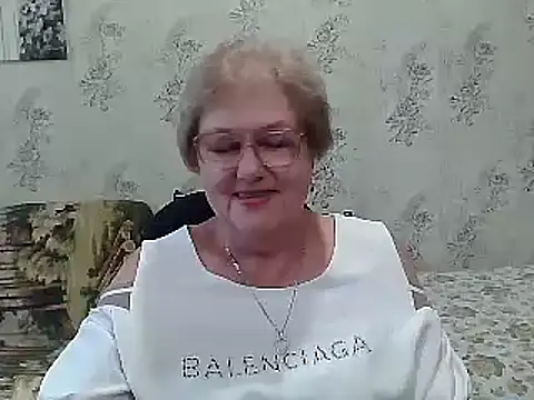 Snapshot of Renata62011 chatting on October 9, 2025, 11:33 am Renata62011 online show from October 9, 2025, 11:33 am
