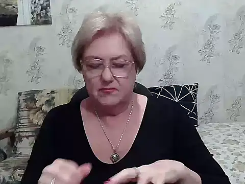 Snapshot of Renata62011 chatting on September 20, 2025, 2:27 am Renata62011 online show from September 20, 2025, 2:27 am