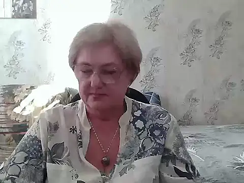 Snapshot of Renata62011 chatting on October 31, 2025, 12:24 pm Renata62011 online show from October 31, 2025, 12:24 pm