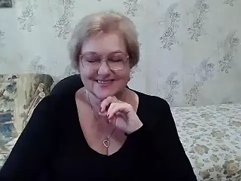 Snapshot of Renata62011 chatting on October 15, 2025, 11:18 am Renata62011 online show from October 15, 2025, 11:18 am