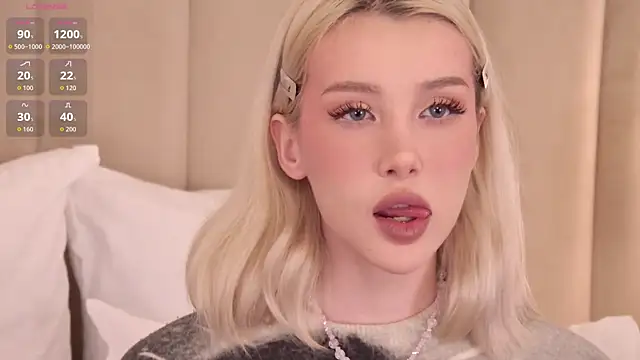 Snapshot of Nesolla chatting on September 18, 2025, 7:28 pm Nesolla online show from September 18, 2025, 7:28 pm