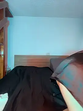 Snapshot of Moon_Blake chatting on October 11, 2025, 7:48 pm Moon Blake online show from October 11, 2025, 7:48 pm