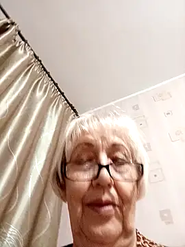 Snapshot of Anatolia5961 chatting on September 19, 2025, 4:00 pm Anatolia5961 online show from September 19, 2025, 4:00 pm