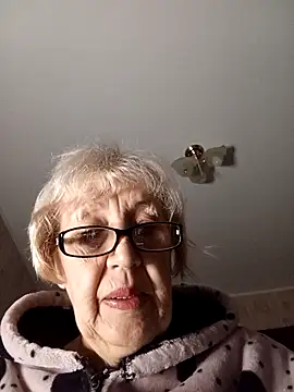 Snapshot of Anatolia5961 chatting on October 15, 2025, 2:43 am Anatolia5961 online show from October 15, 2025, 2:43 am