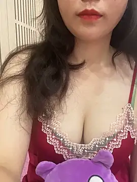 Snapshot of Linda288 chatting on October 9, 2025, 8:48 am Linda288 online show from October 9, 2025, 8:48 am