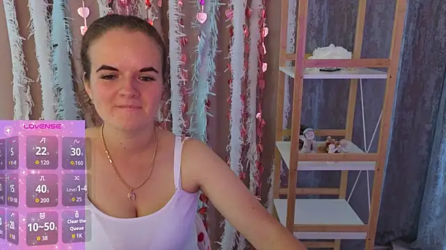 Snapshot of Luisa_Rosee chatting on September 23, 2025, 12:01 pm Luisa Rosee online show from September 23, 2025, 12:01 pm