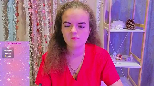 Snapshot of Luisa_Rosee chatting on October 13, 2025, 8:10 pm Luisa Rosee online show from October 13, 2025, 8:10 pm