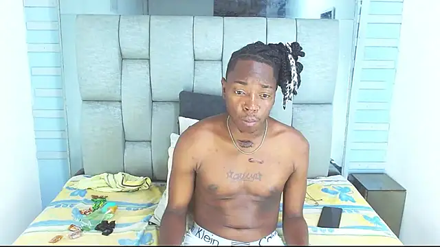 Snapshot of Black_Fire10 chatting on October 10, 2025, 7:47 pm Black Fire10 online show from October 10, 2025, 7:47 pm