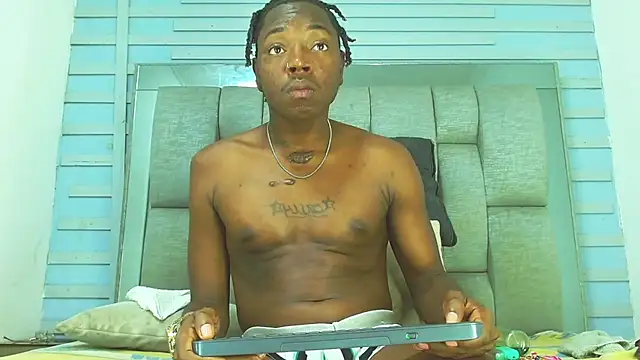 Snapshot of Black_Fire10 chatting on October 16, 2025, 7:44 pm Black Fire10 online show from October 16, 2025, 7:44 pm