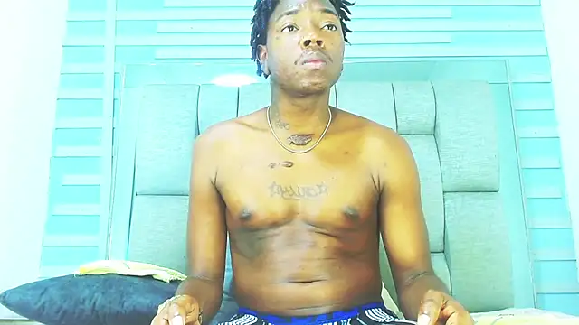 Snapshot of Black_Fire10 chatting on October 22, 2025, 7:46 pm Black Fire10 online show from October 22, 2025, 7:46 pm