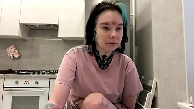 HighelikeGirl online show from February 4, 2026, 4:51 am