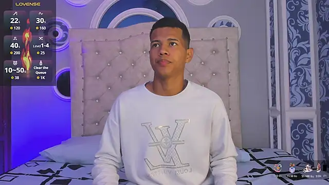 KingStark  online show from November 23, 2025, 10:47 am