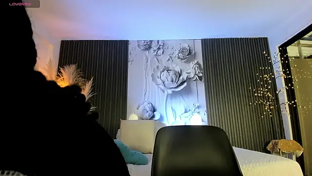 Snapshot of MichellePreston chatting on February 19, 2026, 12:02 pm MichellePreston online show from February 19, 2026, 12:02 pm