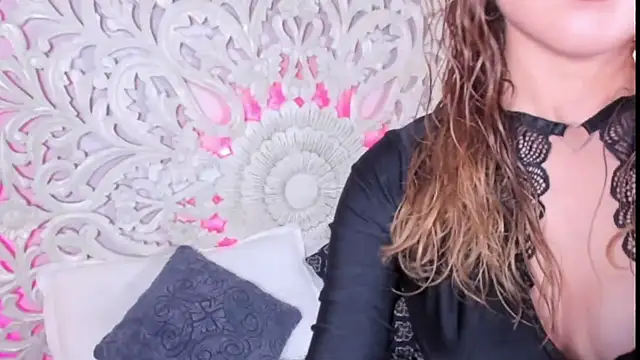 Snapshot of Odette_bulgari chatting on October 21, 2025, 11:09 am Odette bulgari online show from October 21, 2025, 11:09 am