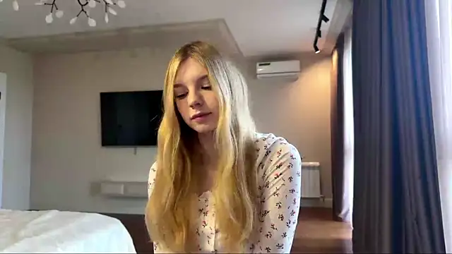 FruityXo online show from March 26, 2026, 1:42 pm