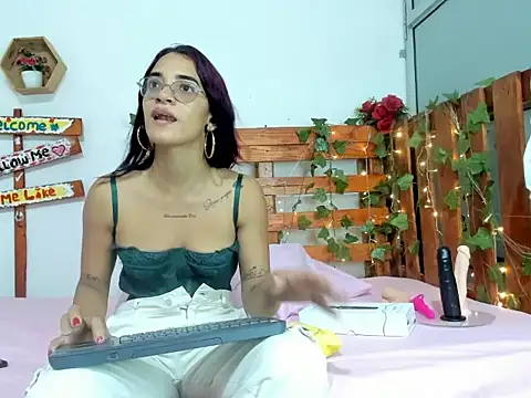 Snapshot of cris_dulce chatting on February 26, 2026, 10:54 pm cris dulce online show from February 26, 2026, 10:54 pm