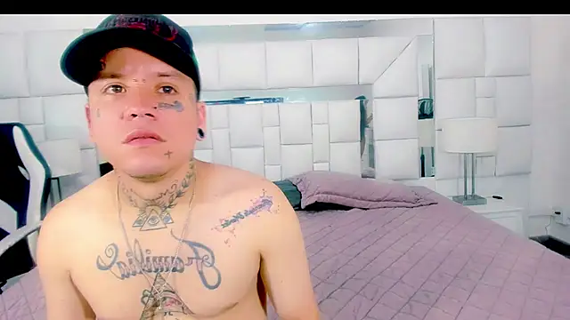 Snapshot of Dangerous_couple_ chatting on September 17, 2025, 7:27 pm Dangerous couple  online show from September 17, 2025, 7:27 pm