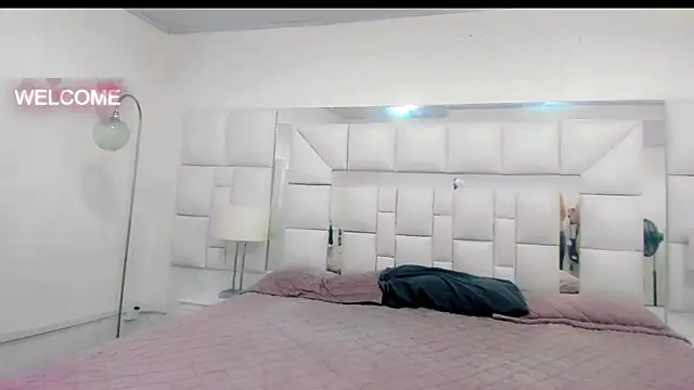 Snapshot of Dangerous_couple_ chatting on October 11, 2025, 7:04 pm Dangerous couple  online show from October 11, 2025, 7:04 pm