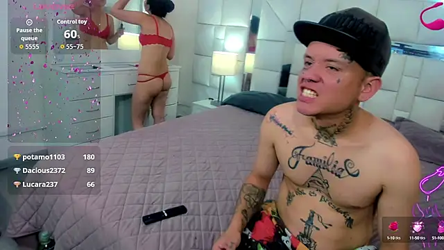 Snapshot of Dangerous_couple_ chatting on September 30, 2025, 6:47 pm Dangerous couple  online show from September 30, 2025, 6:47 pm