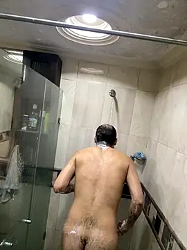   Damian    online show from October 2, 2025, 11:30 pm