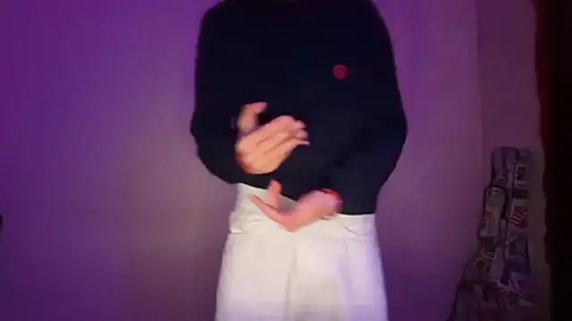 Snapshot of holydirt_luxeno1 chatting on February 10, 2026, 1:21 pm holydirt luxeno1 online show from February 10, 2026, 1:21 pm