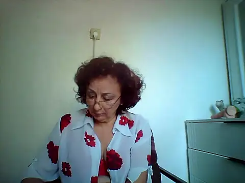 Julia54391 online show from September 11, 2025, 6:35 am