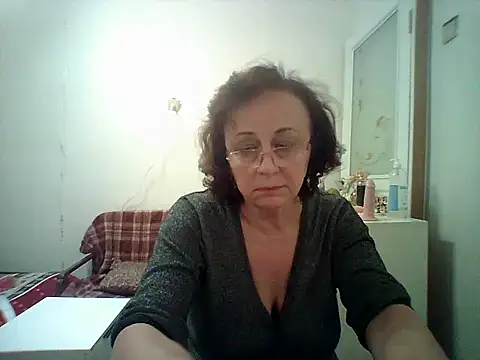 Snapshot of Julia54391 chatting on October 17, 2025, 7:48 pm Julia54391 online show from October 17, 2025, 7:48 pm