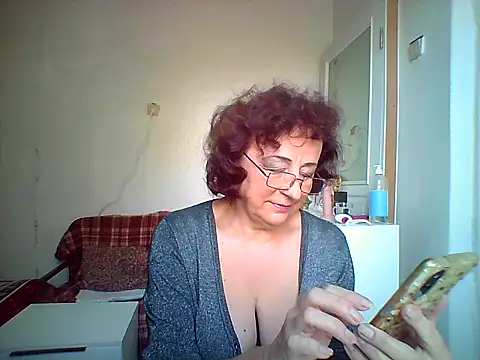 Snapshot of Julia54391 chatting on October 12, 2025, 8:16 am Julia54391 online show from October 12, 2025, 8:16 am