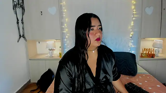 Snapshot of LilyWhitney chatting on October 29, 2025, 4:11 am LilyWhitney online show from October 29, 2025, 4:11 am