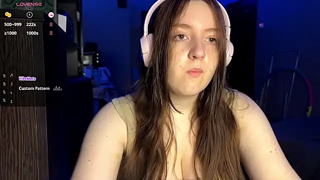 LauretteRagar online show from September 26, 2025, 5:09 pm