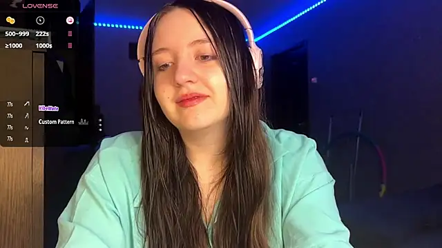 LauretteRagar online show from October 2, 2025, 5:16 pm