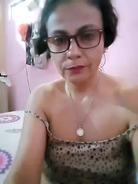 Snapshot of chocoluze chatting on July 16, 2026, 3:09 pm chocoluze online show from July 16, 2026, 3:09 pm