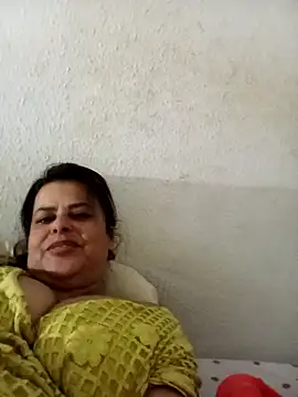 Snapshot of iva2535 chatting on November 25, 2025, 11:48 pm iva2535 online show from November 25, 2025, 11:48 pm