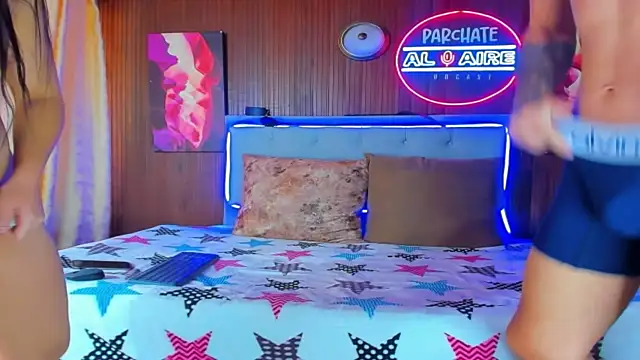 Snapshot of dereck_and_julie chatting on September 28, 2025, 8:16 pm dereck and julie online show from September 28, 2025, 8:16 pm